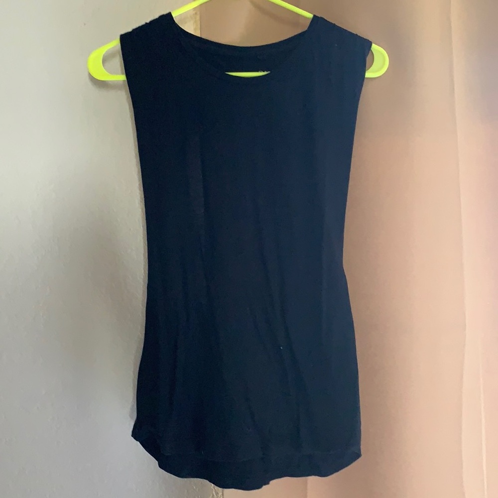 Silent Theory Muscle Top